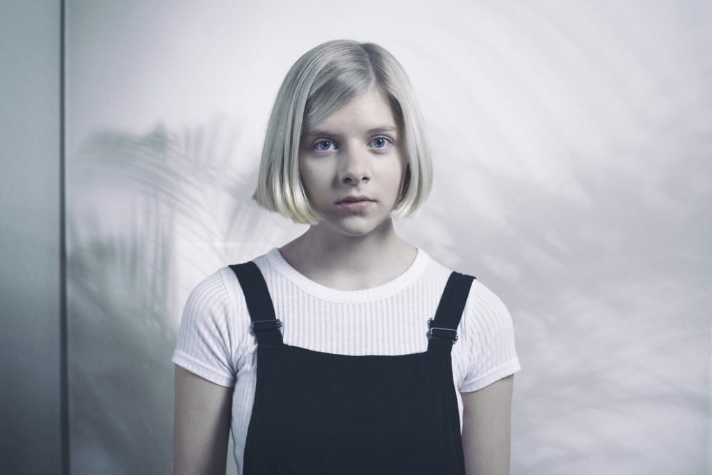 premiere-video-runaway-aurora