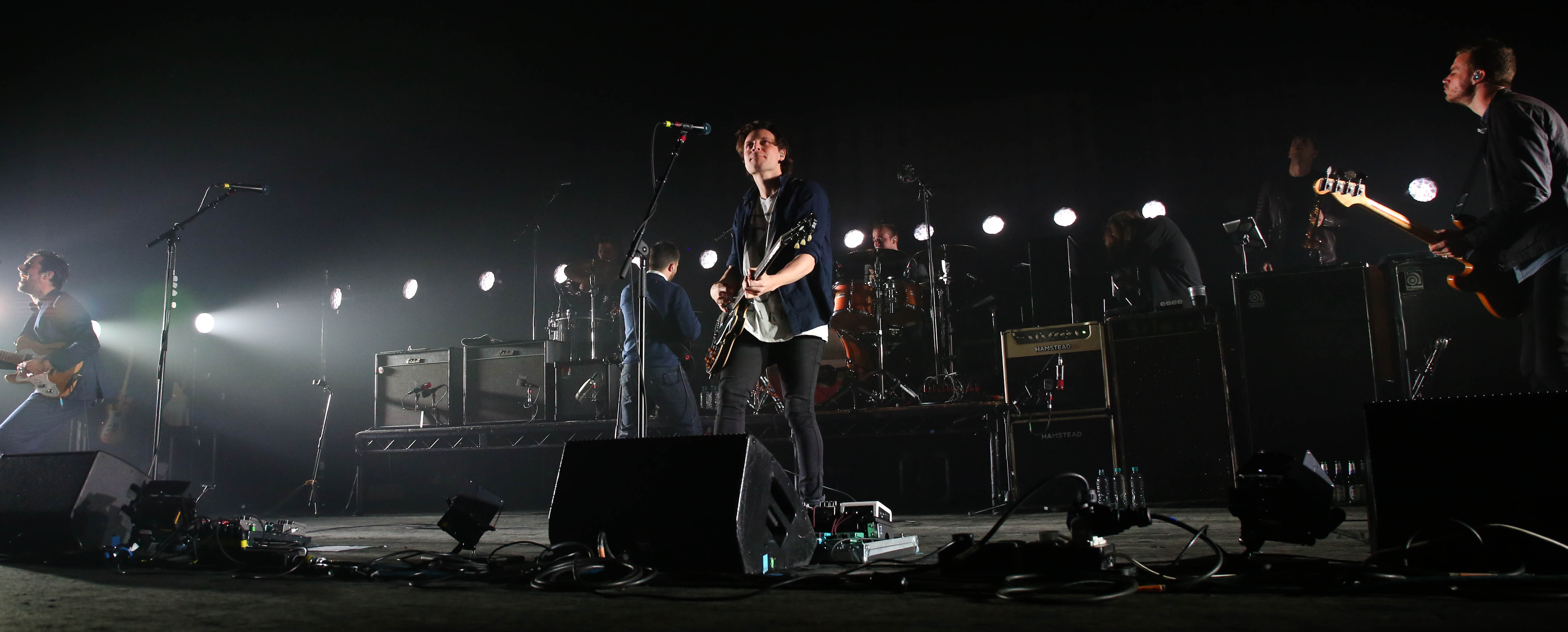 TheIndiependent_TheMaccabees_Panorama