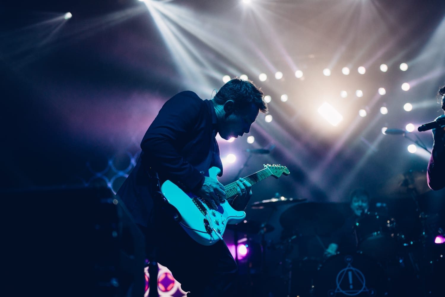 panic-at-the-disco-alexandra-palace-2016-24