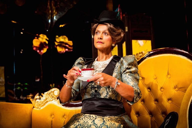 Theatre Review: The Importance Of Being Earnest // Leicester’s Curve Theatre
